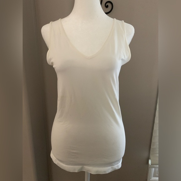 Worthington Shapewear Tank Cream/off white V-Neck Top, M/L, NWOT - Picture 3 of 4